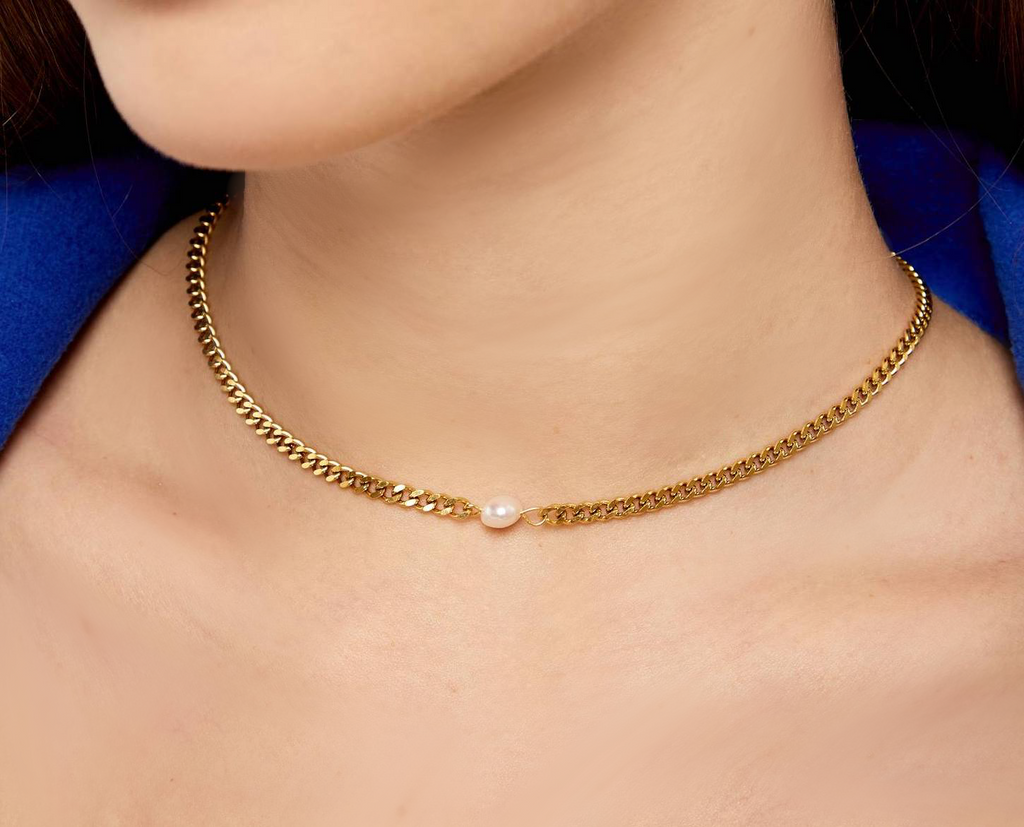 Dainty Cuban Link Chain Necklace with Single Freshwater Pearl